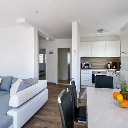 Stermasi Apartman Saplunara