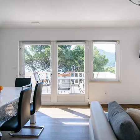 Stermasi * Saplunara